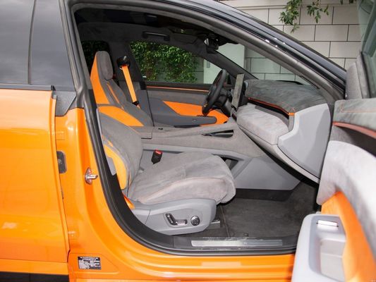 Versión 2023 You Zeekr 001 100kwh naranja Z-sport Automóvil con número y 5 asientos