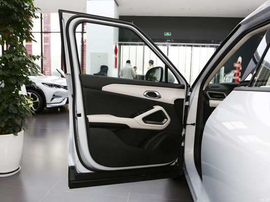 2024 401km Transcendence SUV Color exterior blanco BYD Yuan UP con tecnología avanzada