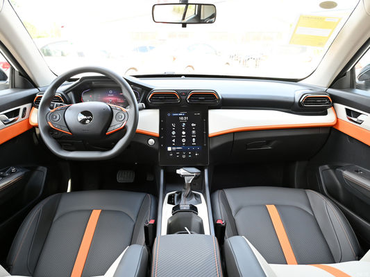 5 asientos 2023 Dongfeng Fengshen Yixuan Aeolus 1.5L Edición Glory automática Tipo de carrocería cerrada