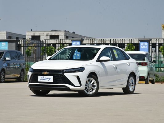 Dirección izquierda Chevrolet Monza 1.5L 2024 versión doble embrague versión disfrutar de adición sedán