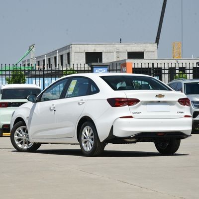 Cruze 2024 Chevrolet Monza 1.5L con doble embrague Edición Usada / Caja de cambios automática
