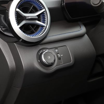 2024 Monza 1.3t ligero híbrido automático de gasolina coche Chevrolet Cruze Auto usado / EV