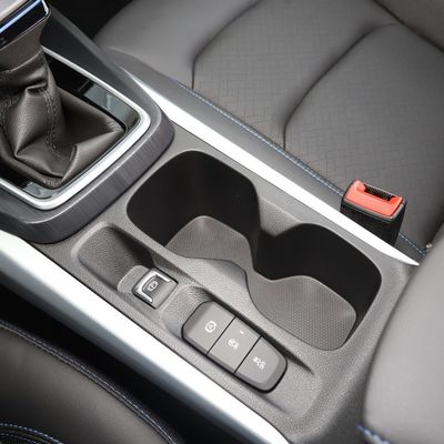 Sedan 2024 Monza 1.3t híbrido ligero automático de gasolina coche dirección izquierda para el sedán