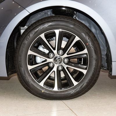 Potencia máxima 101kw Toyota Levin 1.8L híbrido de doble motor de lujo Edición de coche eléctrico