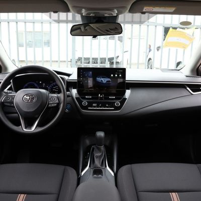 Potencia máxima 101kw Hybrid de lujo 1.8L Toyota Levin Smart Car eléctrico EV Dos motores