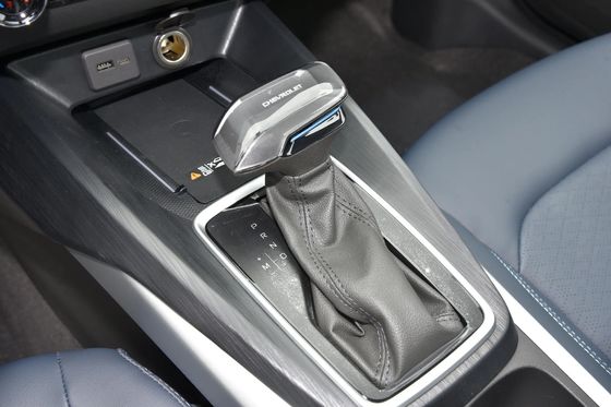 1000-1600cc Capacidad Chevrolet Monza 1.3t Mhev Automóvil de gasolina con caja de cambios automática