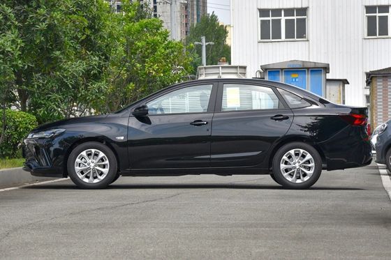 1000-1600cc Capacidad Chevrolet Monza 1.3t Mhev Automóvil de gasolina con caja de cambios automática