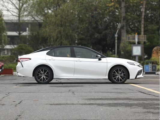Sedán Toyota Camry 2023 2.5hq Mh EV con doble motor Vehículo híbrido insignia Vehículo de gasolina
