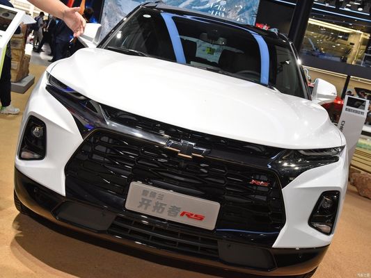 Coche de gasolina Chevrolet Blazer Mh 650t RS SUV de doble embrague 4WD versión de noche blanca