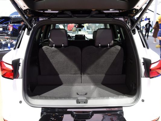 Coche de gasolina Chevrolet Blazer Mh 650t RS SUV de doble embrague 4WD versión de noche blanca