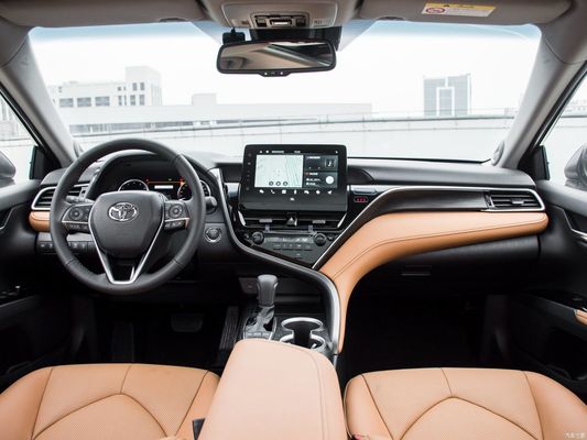 2023 Toyota Camry 2.5q Edición insignia Auto de gasolina personalizado para su satisfacción
