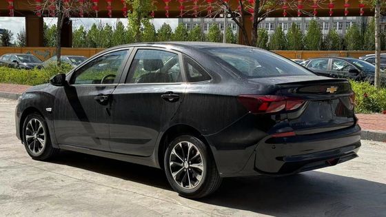 Potencia máxima 120kw 4656mm*1798mm*1465mm Chevrolet Monza 2024 modelo 1.3t versión híbrida