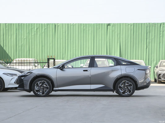 Sedan Toyota Bz3 2023 616km Largo alcance PRO Vehículo eléctrico Estilo del cuerpo del volante izquierdo