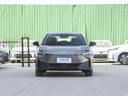 Sedan Toyota Bz3 2023 616km Largo alcance PRO Vehículo eléctrico Estilo del cuerpo del volante izquierdo