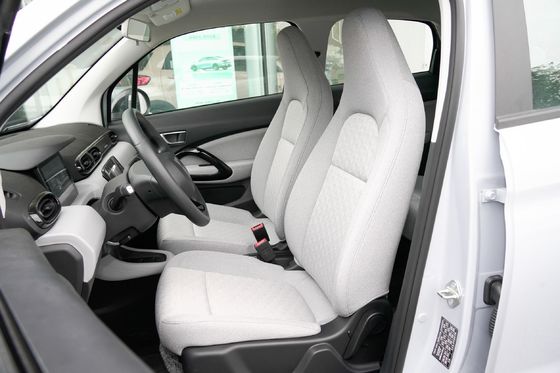 Edición de Jade Blanco 2022 Leapmotor T03 con 5 asientos 5050x1902x1509