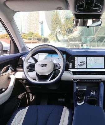 Geely Xingyue L 2023 4WD SUV Edición insignia con sistema de frenado 4WD 4745*1860*1745