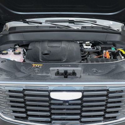 Geely Xingyue L 2023 4WD SUV Edición insignia con sistema de frenado 4WD 4745*1860*1745