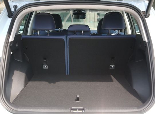 Geely Xingyue L 2023 4WD SUV Edición insignia con sistema de frenado 4WD 4745*1860*1745