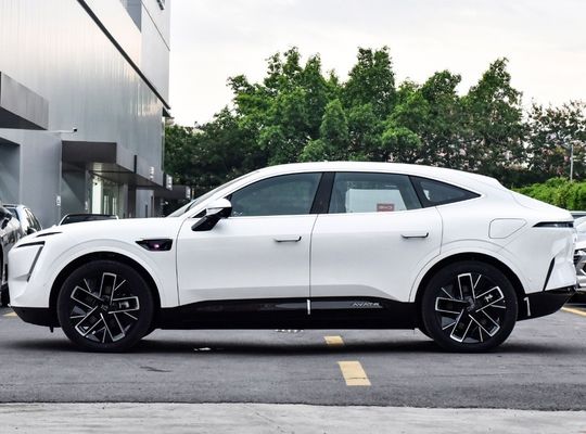 Tipo de carrocería cerrada Hongmeng 116 grados de tracción trasera versión de coche eléctrico 2023 Avatar 11