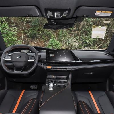 Sedan Changan Uni-V 1.5t 5 asientos de gasolina Carro de potencia máxima Kw 173 PS Sedan de gasolina