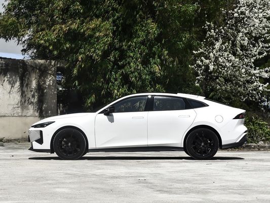 Uni-V 1.5t gasolina 5 asientos sedán Changan con solicitud personalizada