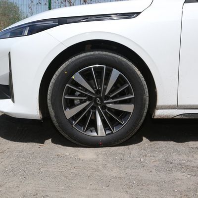 Qiyuan A06 Hotsales coches híbridos con certificación Mgnt y sistema de frenado hidráulico
