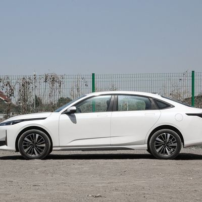 Qiyuan A06 Hotsales coches híbridos con certificación Mgnt y sistema de frenado hidráulico