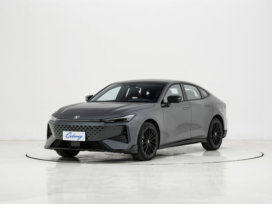 Personalización ofrecida Changan Uni-V 1.5t Vehículo de gasolina 5 asientos Sedan Uni V Vehículo de gasolina