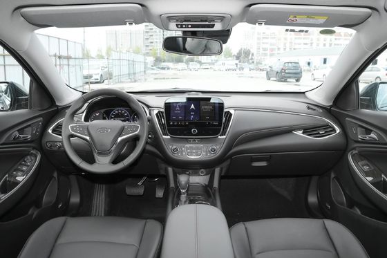 Chevrolet Malibu XL 2022 Redline 550t Rui Zhi Edición con dirección izquierda 4933x1854x1473