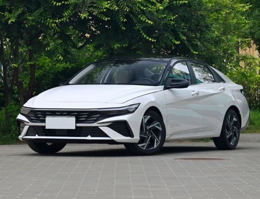 2023 Hyundai Elantra 1.5L CVT Limousine Dirección izquierda y suspensión independiente Mcpherson