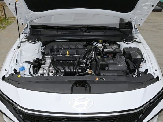2023 Hyundai Elantra 1.5L CVT Limousine Dirección izquierda y suspensión independiente Mcpherson