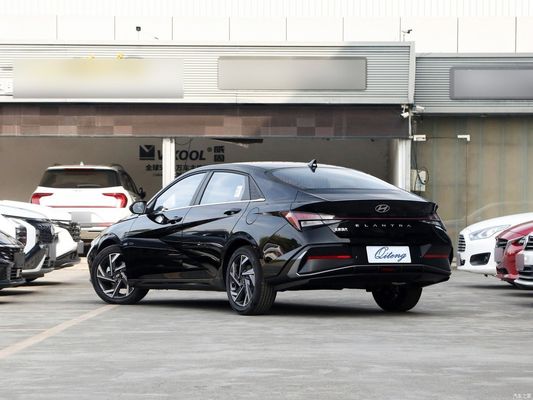 Hyundai Elantra 2023 1.5L CVT Edición Lux Vehículo de gasolina y cilindrada 1000-1600CC