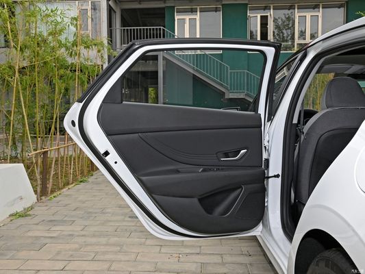 Hyundai Elantra 2023 1.5L CVT Vehículo de gasolina Edición principal dentro de 1000-1600cc