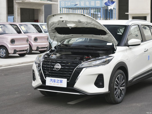 Nissan Kicks 2023 SUV con motor de gasolina con caja de cambios automática y diseño de moda