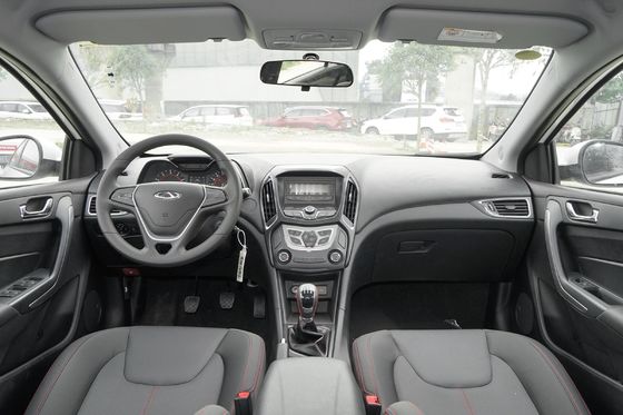 SUV Chery Arrizo 5 2021 Modelo 1.6L CNG Edición de lujo dentro de la estructura de conducción de FWD