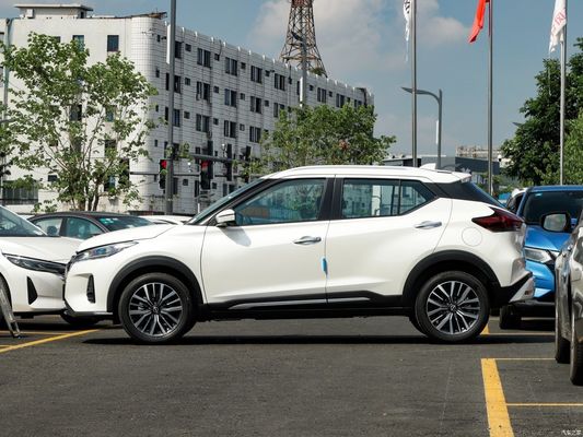 Personalización 2023 Coche 1.5L SUV de lujo Gasolina patea Petición personalizada Drive FWD