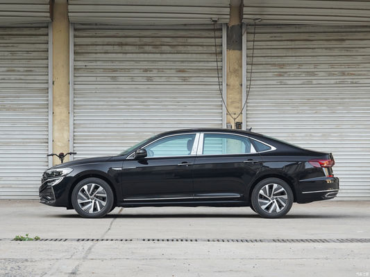Modelo 2023 VW Passat PHEV Vida útil de la batería de lujo sedán para los requisitos del cliente