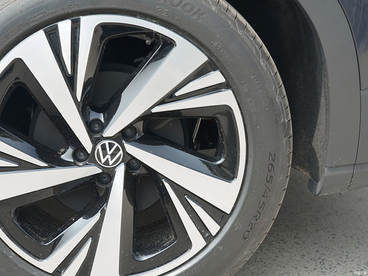 Tipo de carrocería cerrada ID6 PRO SUV de larga duración con cilindrada de 1600-2500cc
