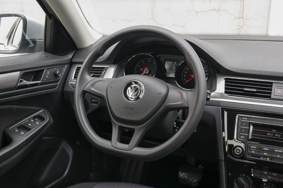 2019 VW Bora Legend Auto Fashion Coches de gasolina 4562x1793x1468 con tipo de energía gasolina