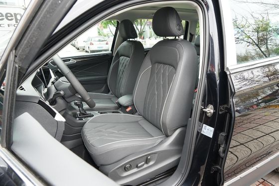 2023 Volkswagen Tiguan L 330tsi Fwd Smart Edition SUV dentro de la unidad de conducción P0000099