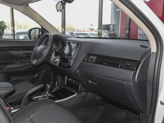 2021 Outlander Fwd SUV Tipo de energía de gasolina y motor L4 de 2,0L 166 caballos de fuerza