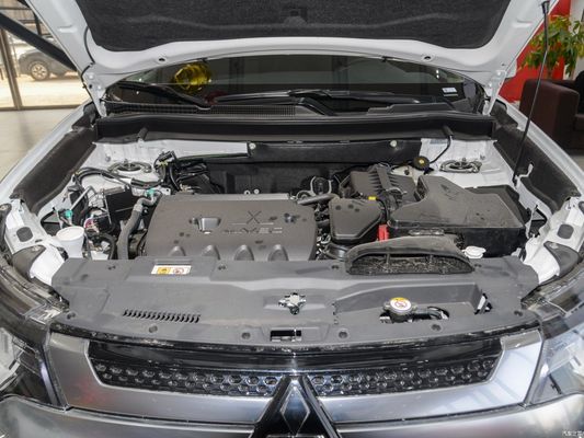 2021 Outlander Fwd SUV Tipo de energía de gasolina y motor L4 de 2,0L 166 caballos de fuerza