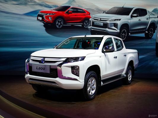 Pickup de diseño personalizado Vehículo diesel Mitsubishi L200 2023 2.3t Tanqu Velocidad máxima 171 Km/H