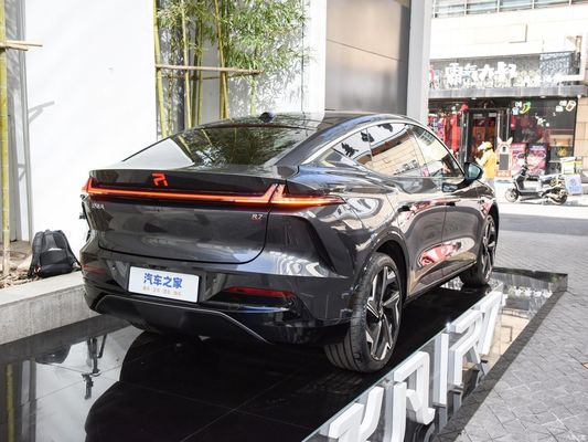 Vehículo eléctrico eléctrico EV Rising Auto R7 2023 Maestro de pantalla de rendimiento