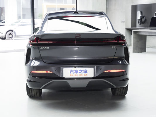 Rising Auto R7 2023 RWD Screen Master Vehículo eléctrico con energía eléctrica pura