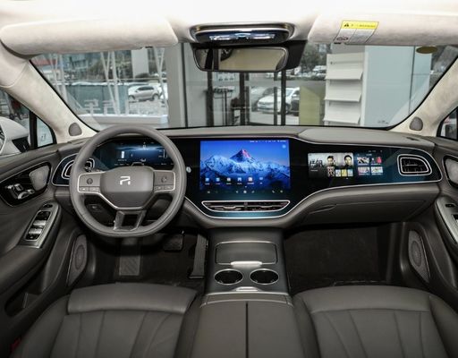 Rising Auto F7 2023 versión PRO de larga duración Coche con tipo de carrocería cerrada y enfriamiento líquido
