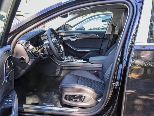 Automóvil de gasolina con caja de cambios automática Audi A8 2023 A8l 50tfsi Quattro Versión seleccionada