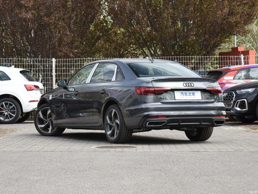 Auto de gasolina Audi A4l 2023 40tfsi con caja de cambios automática y 4858*1847*1439 Tamaño