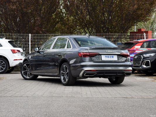 Auto de gasolina Audi A4l 2023 40tfsi Moda Dinámica Versión 5 asientos de lujo y estilo