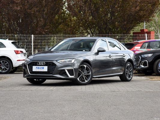 Auto de gasolina Audi A4l 2023 40tfsi Moda Dinámica Versión 5 asientos de lujo y estilo